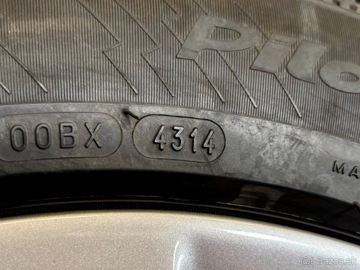 AUDI č. 3-Zimna sada 235/55 R18 - 5