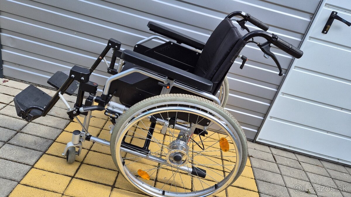 invalidny vozík 48cm pridavne brzdy pre asistenta - 5