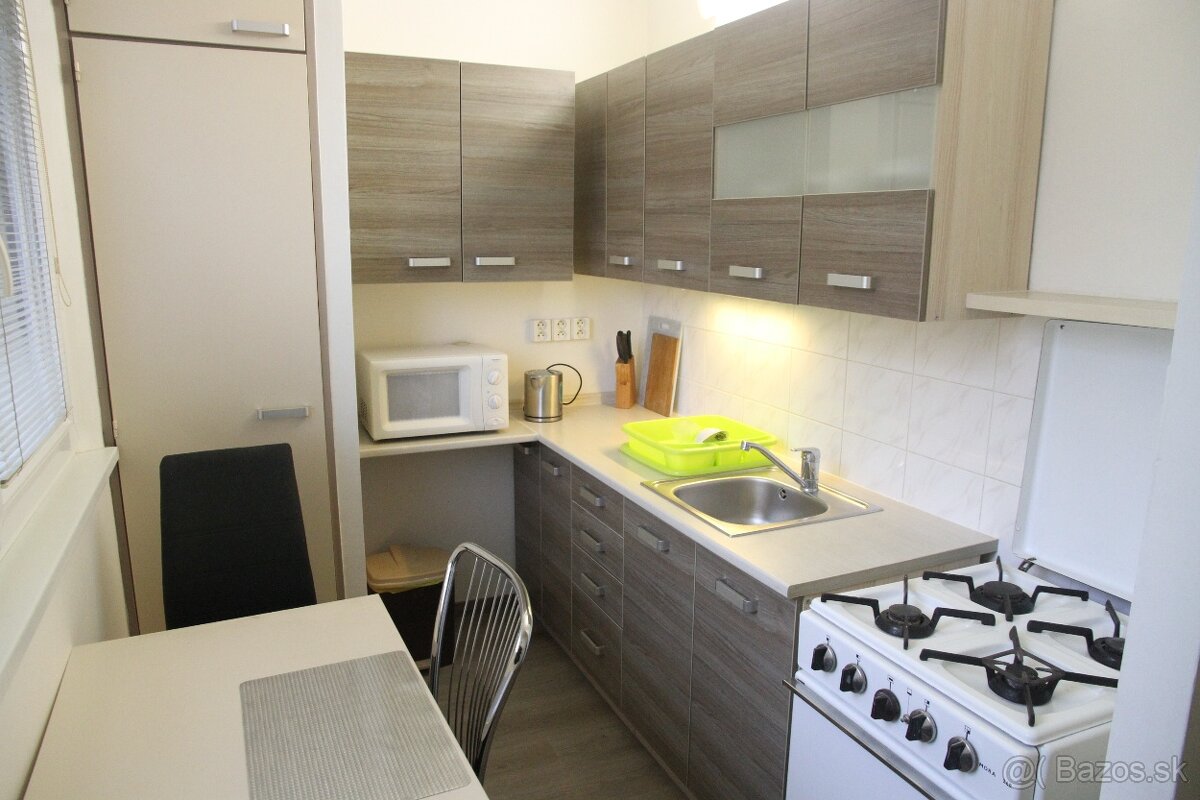 Prenájom 2 izbového bytu - 5