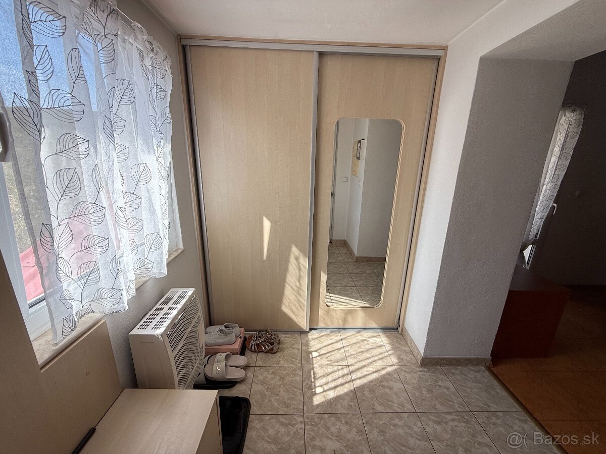 Exkluzívne iba v APEX reality 5i. RD v Horných Otrokovciach - 5