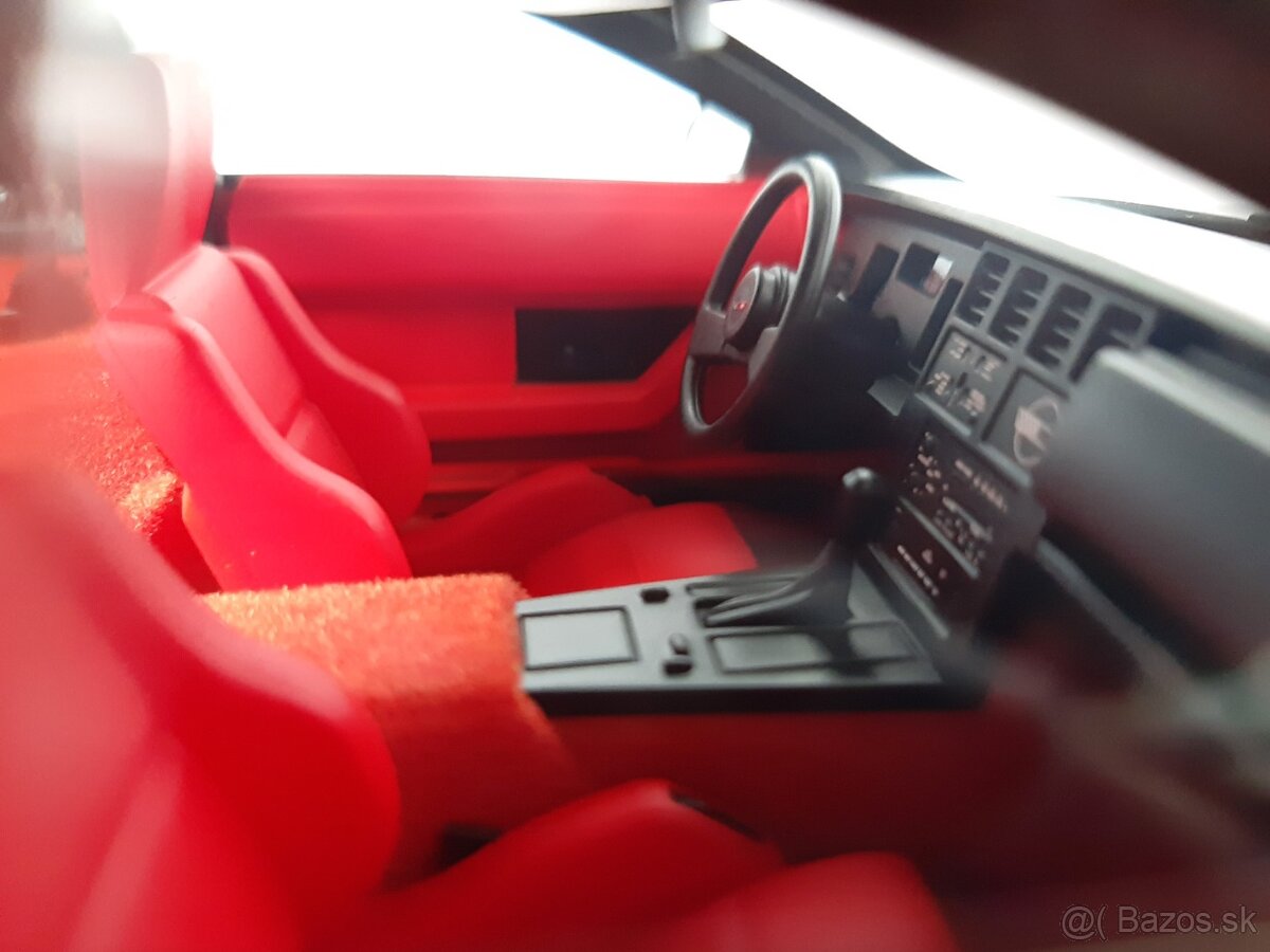 1:18 - Chevrolet Corvette / C4 (1986) - AUTOart - 1:18 - 5