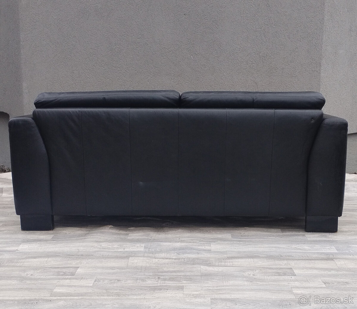 Pohovka čierna kožená. - 5