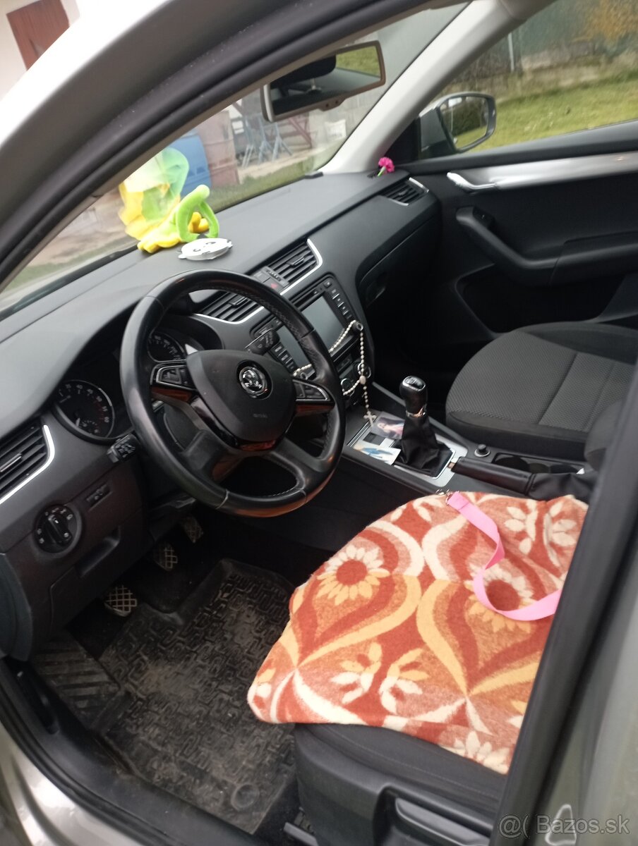 Predám Škoda Octavia 1.6 TDI v zachovalom stave - 5