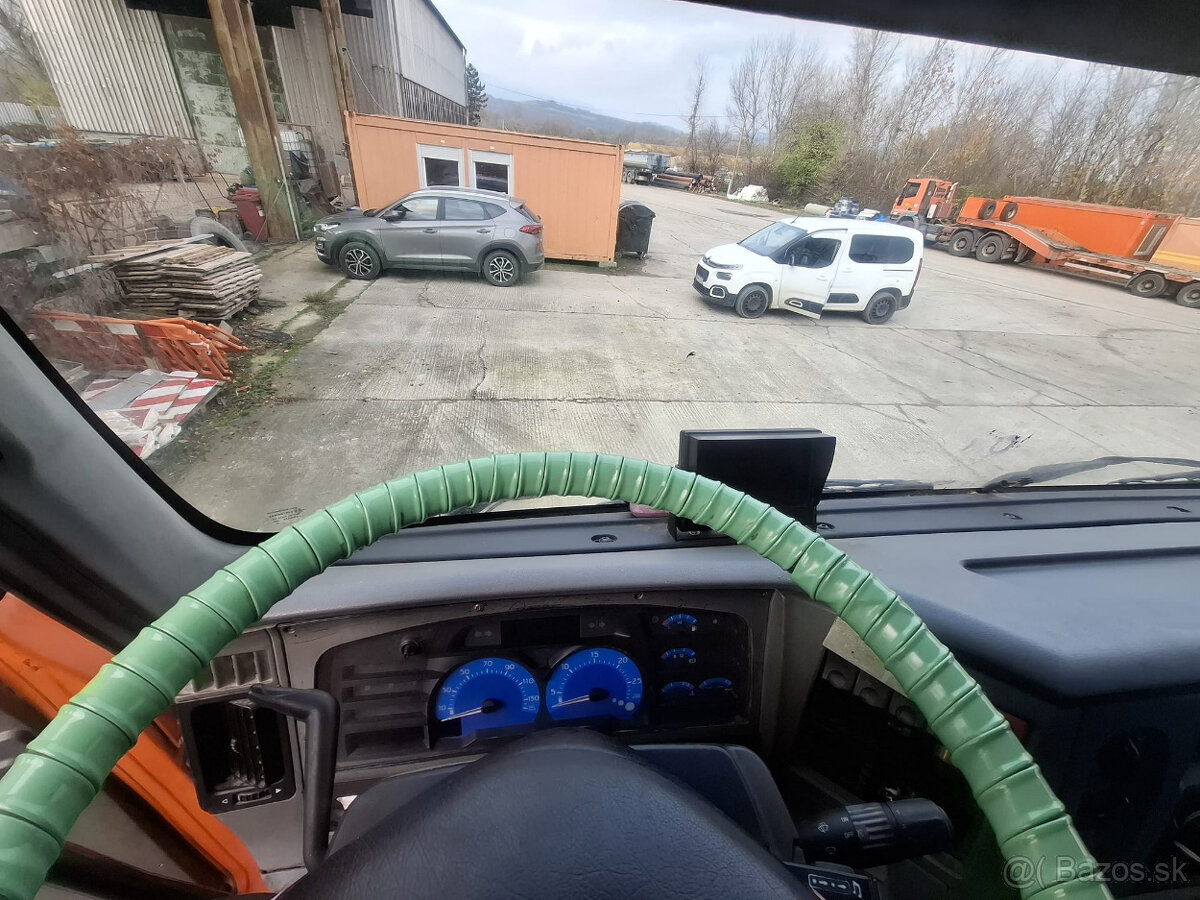 Renault Kerax TRUCKS 8x4 - 5