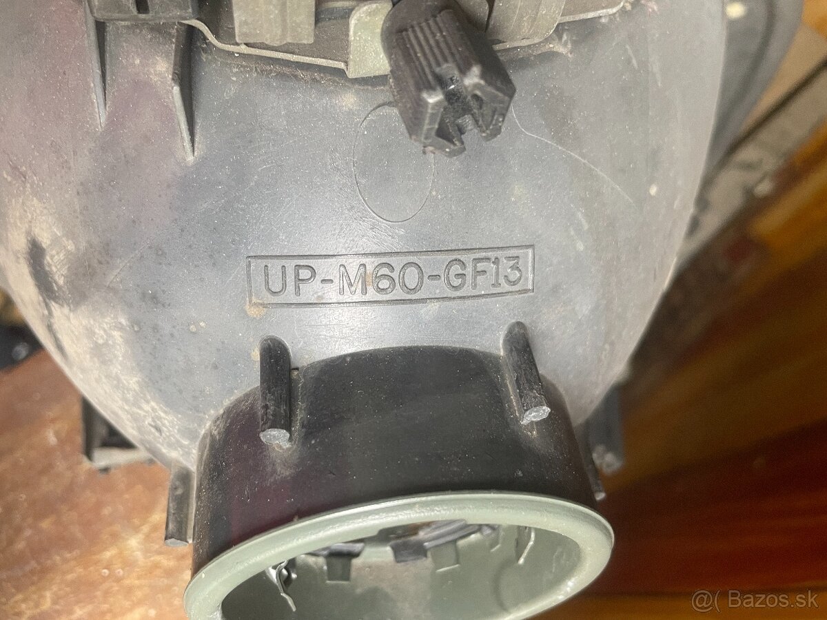 Predám ľavý predný reflektor Valeo originál na Ford Fiesta 2 - 5