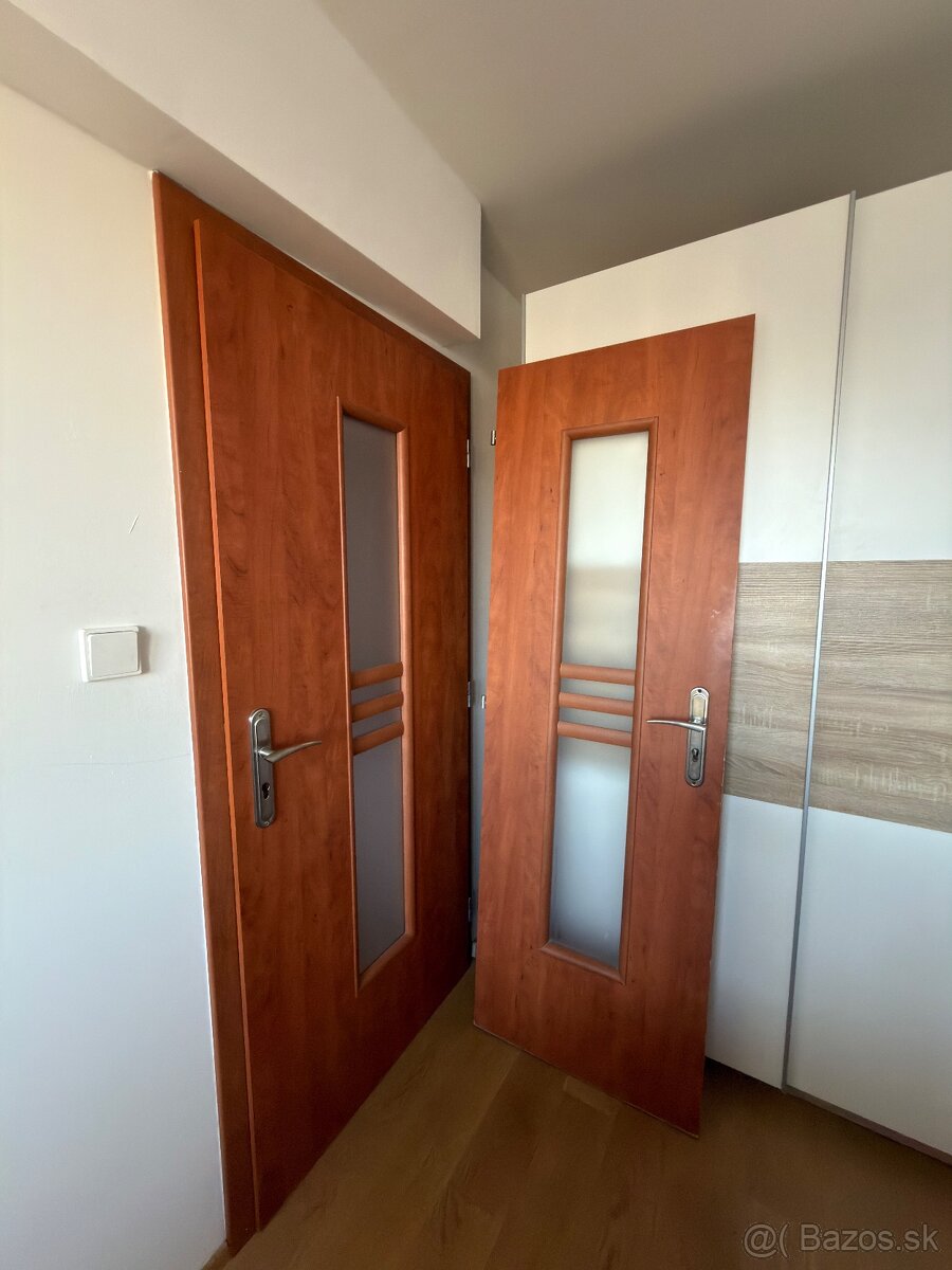 NA PREDAJ Dvere - 5