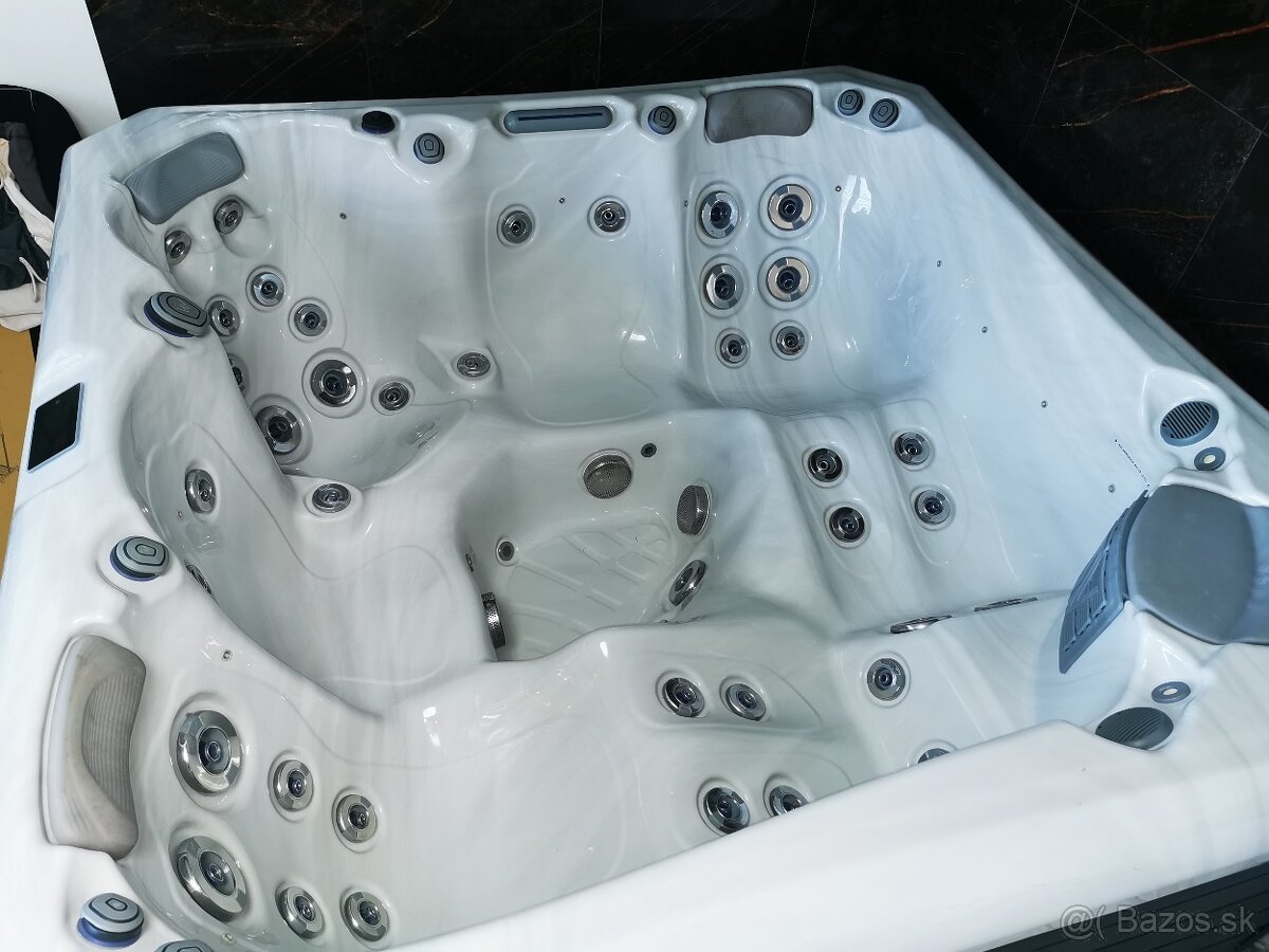 Predám WELLIS SPA Palermo – rodinnú vírivku - 5