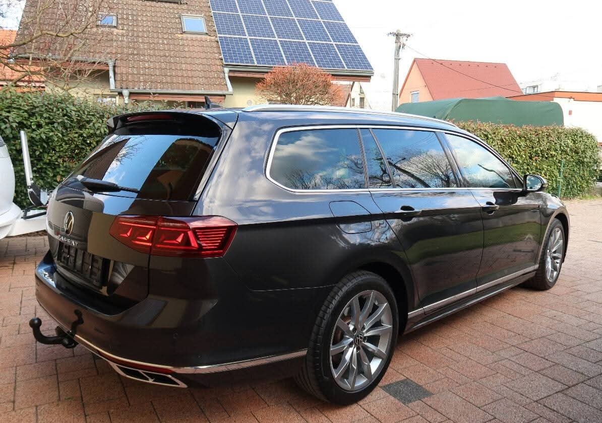 Passat Variant (Combi) 2,0 TDI R-line Full LED Matrix Ťažné - 5