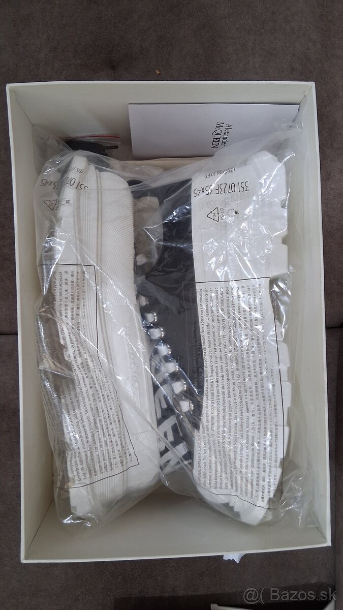 Alexander McQueen - 5