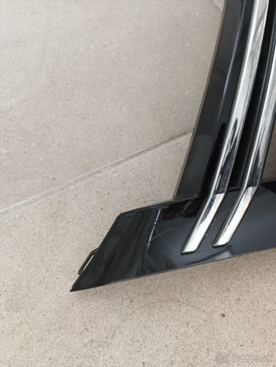 VW Tiguan R - Line predná mriežka - 5