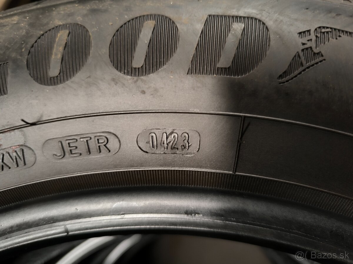 Goodyear Efficient Grip 205/60 R16 92V - 5