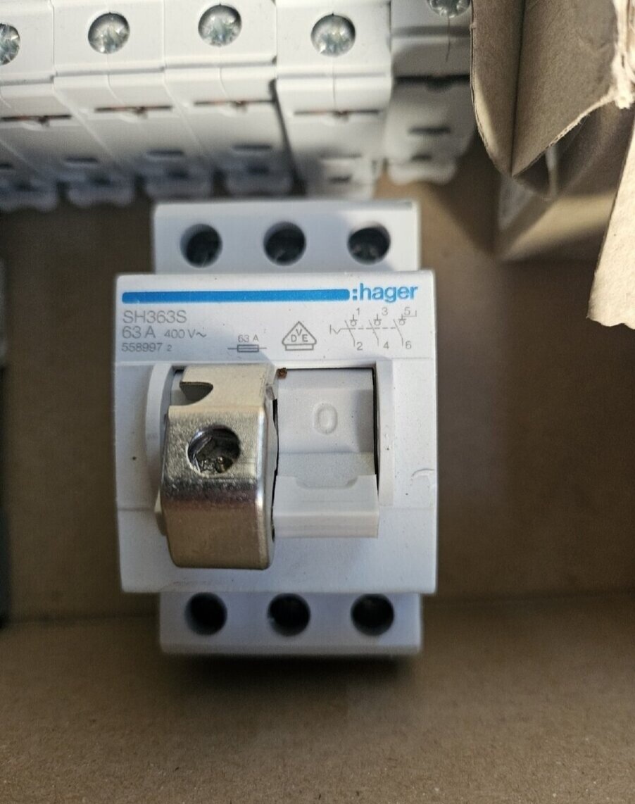 Elektroinštalačný materiál/ elektromateriál - 5