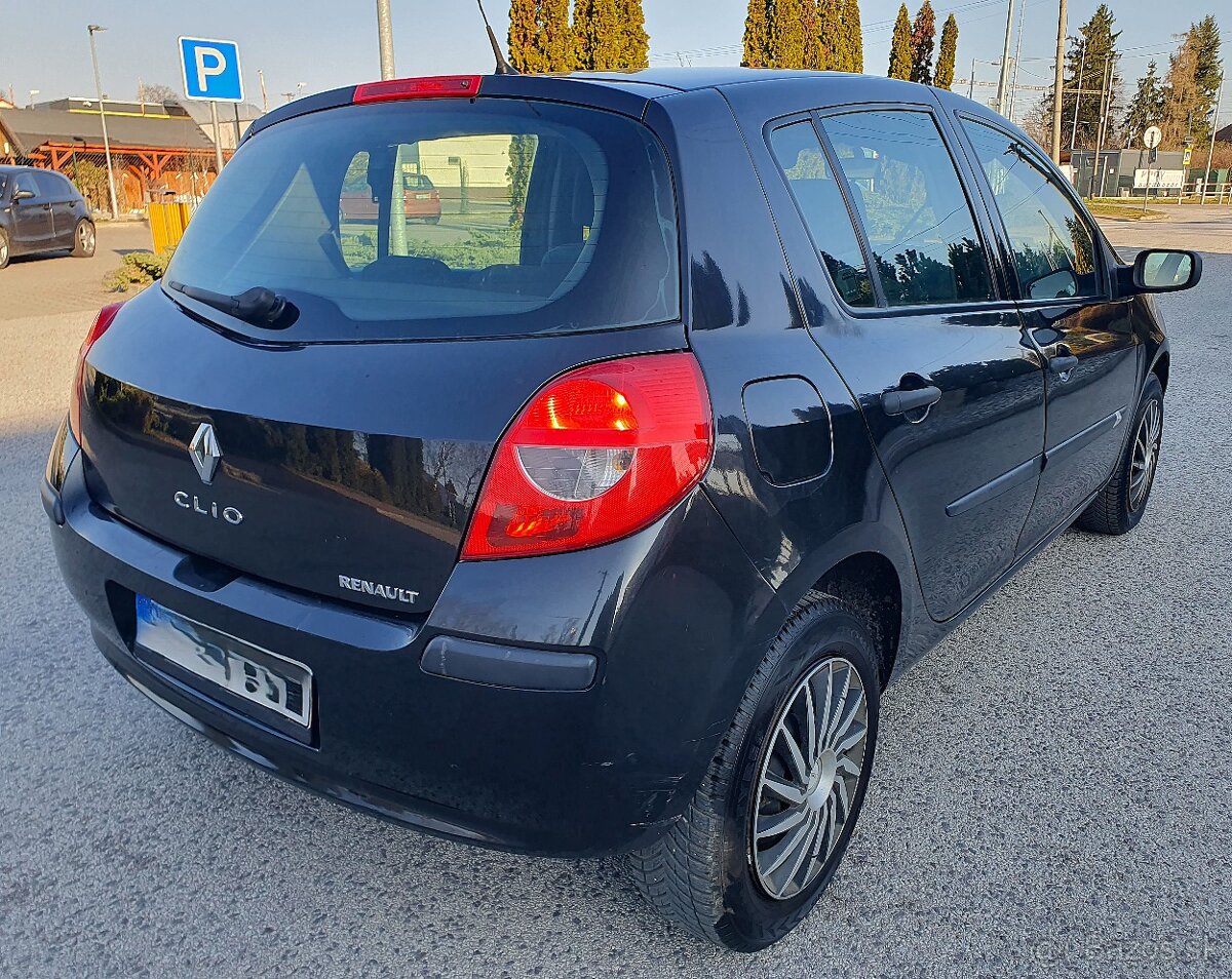 Renault Clio 1.2i - 43 KW benzin. - 5