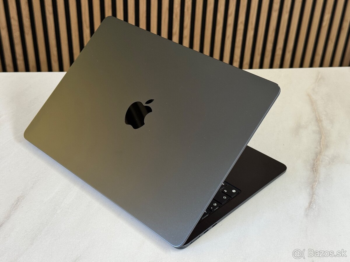 MacBook Air M3 13" komplet - 5