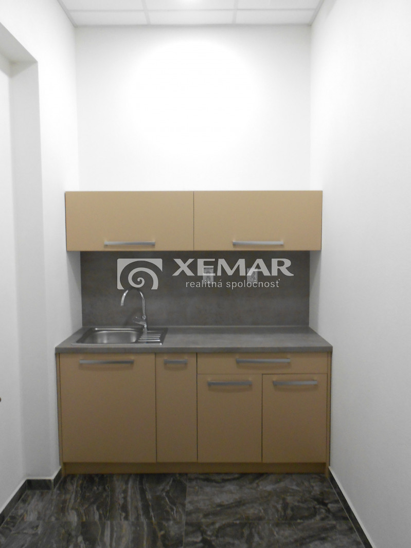 Na prenájom administratívne priestory, 65 m², Banská Byst... - 5