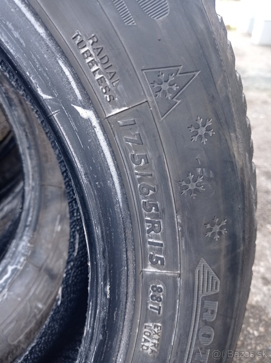 Dunlop Winter Response 175 / 65/ R 15 - 5