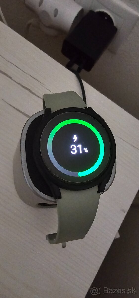 Predám Samsung galaxy watch 4 40mm - 5