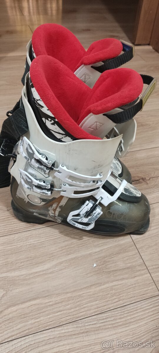 Lyže Atomic 130 cm, lyžiarky, prilba a lyžiarske okuliare - 5