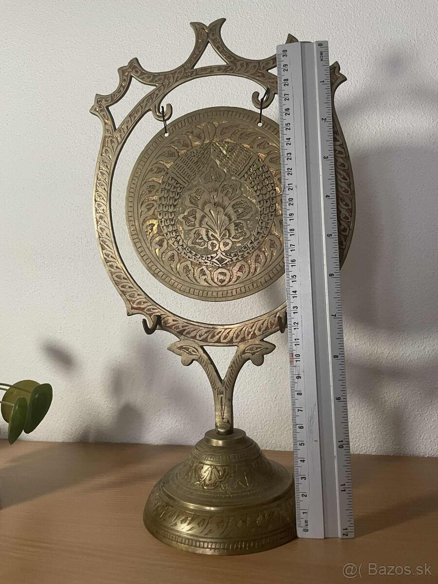 Mosadzný zdobený malý gong. - 5