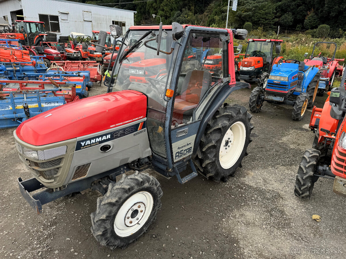 Malotraktor Yanmar AF26 s kabínou - 5