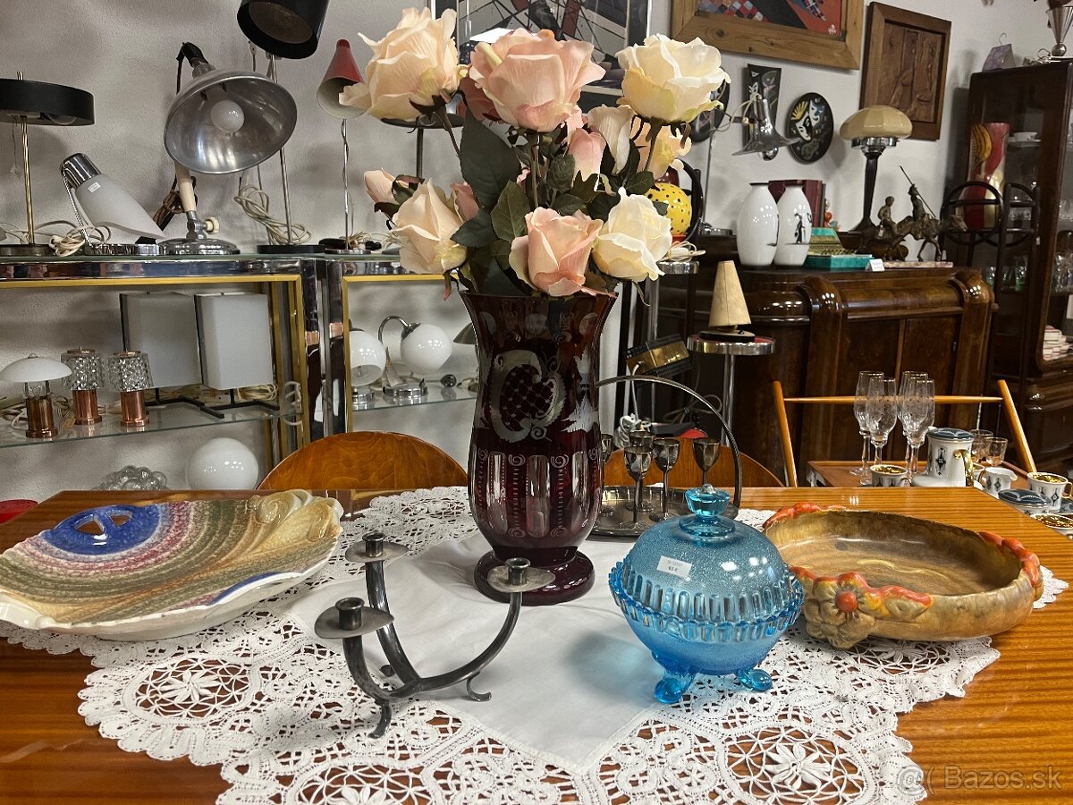 Váza rubínové sklo - 5