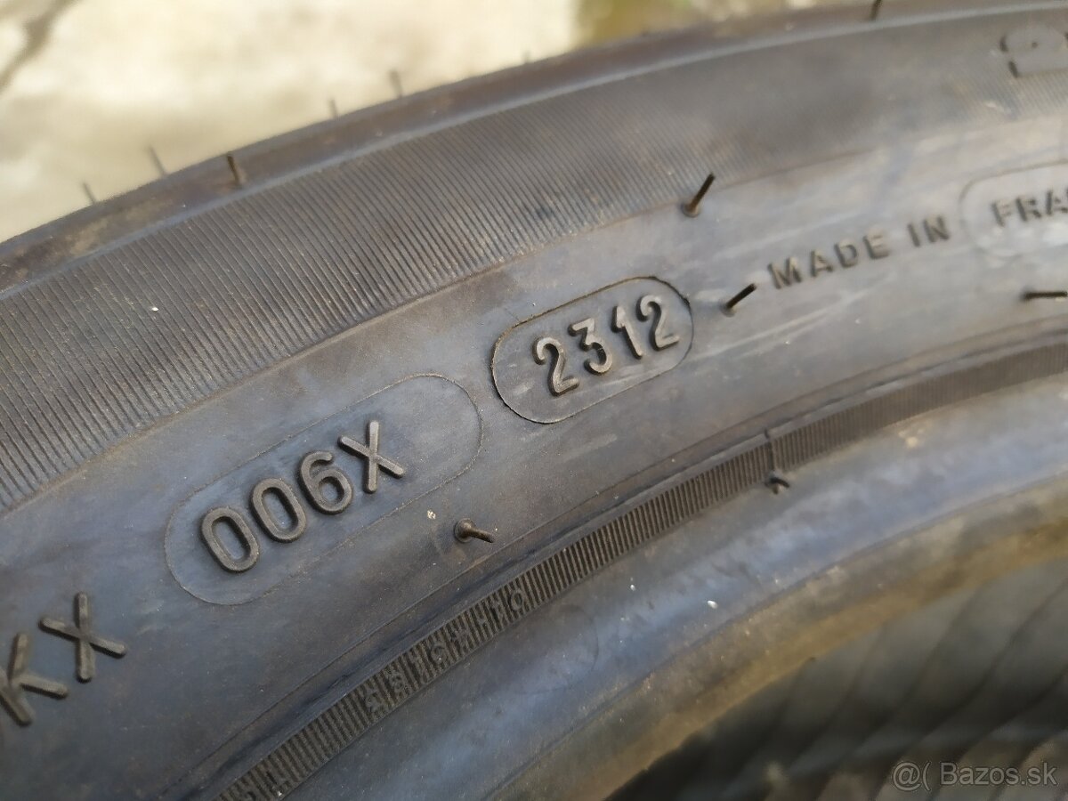 Zimná pneumatika 215/60 R17 Michelin 1kus - 5