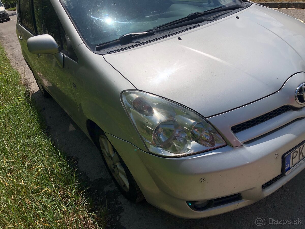 Toyota corolla verso - 5