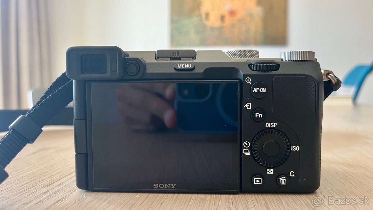Sony Alpha A7C + FE 28-60mm f/4-5.6 - 5