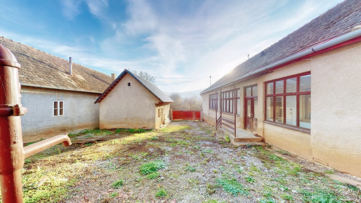 Cinobaňa - starší RD s pozemkom 4539m2 - 5