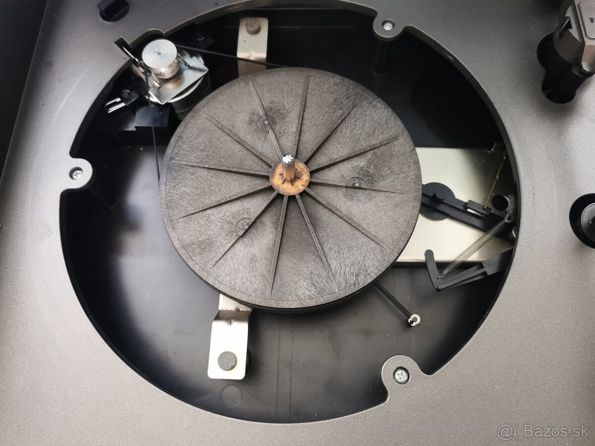 Gramofón Tesla MC-470 - 5