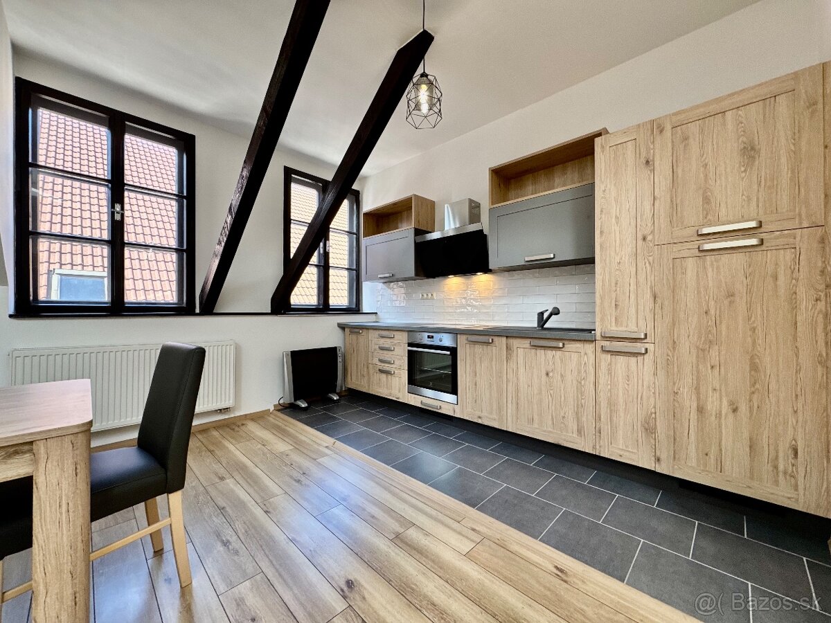 Prenájmeme 3 izbový byt, Žilina - centrum. - 5