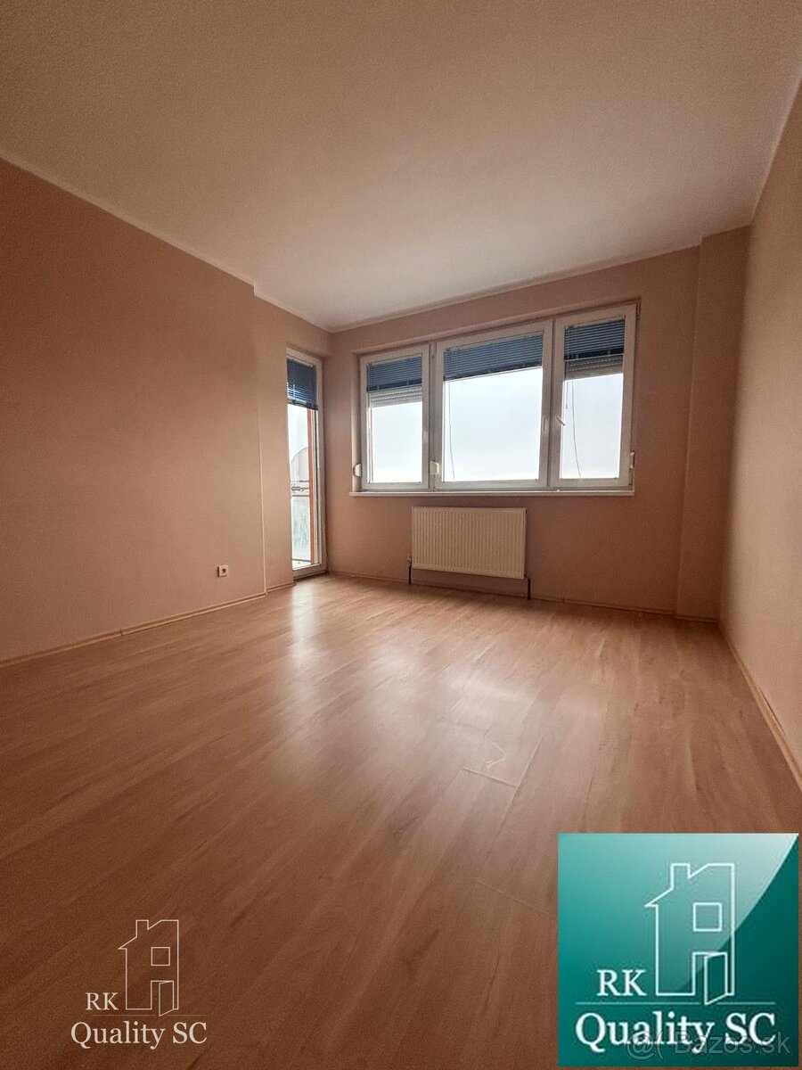 SENEC - NA PREDAJ 2 izbový byt s vlastným parkovaním, pri St - 5