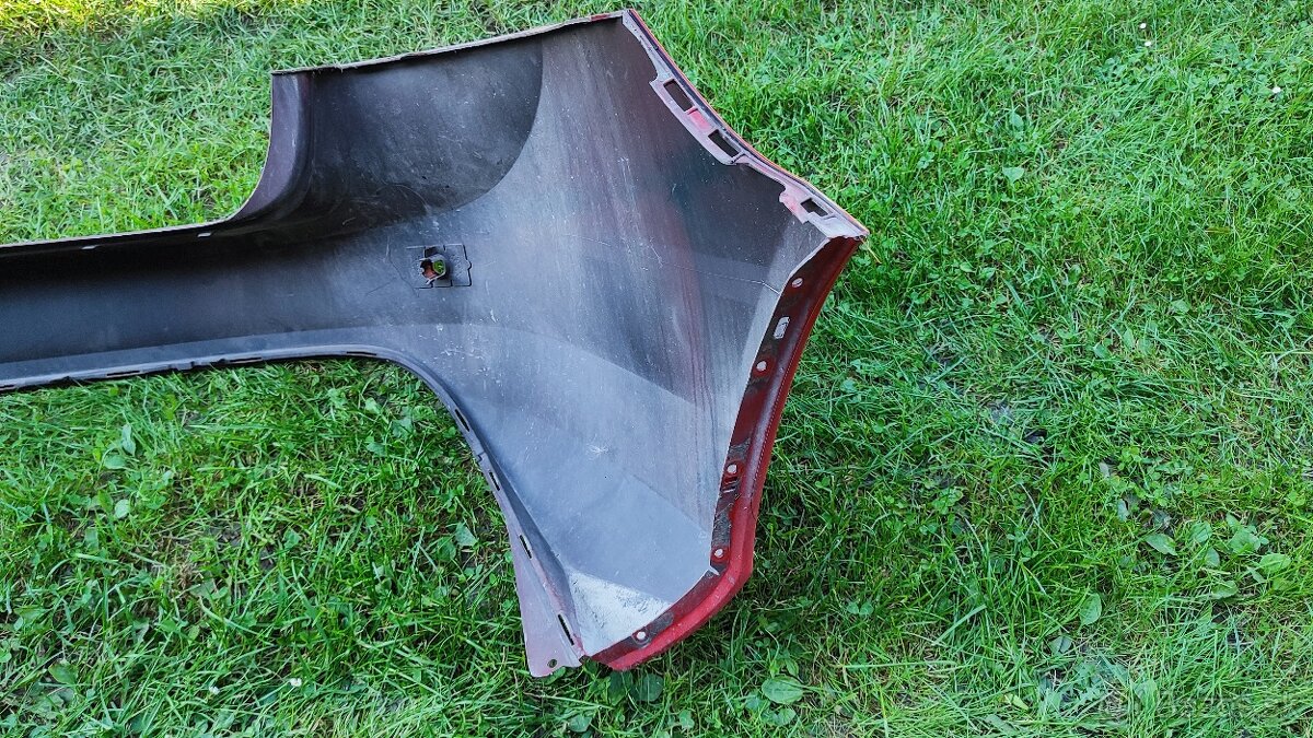 Predám zadný nárazník Volvo S60 - 5