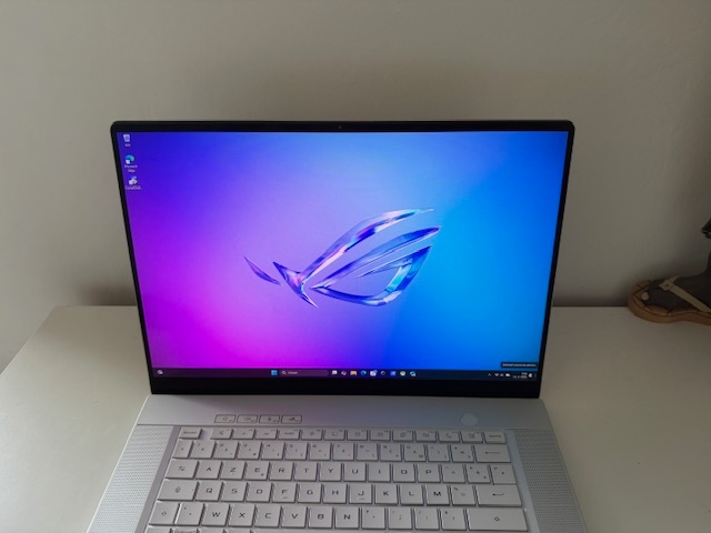 ASUS ROG ZEPHYRUS G16 (RTX5060) - 5