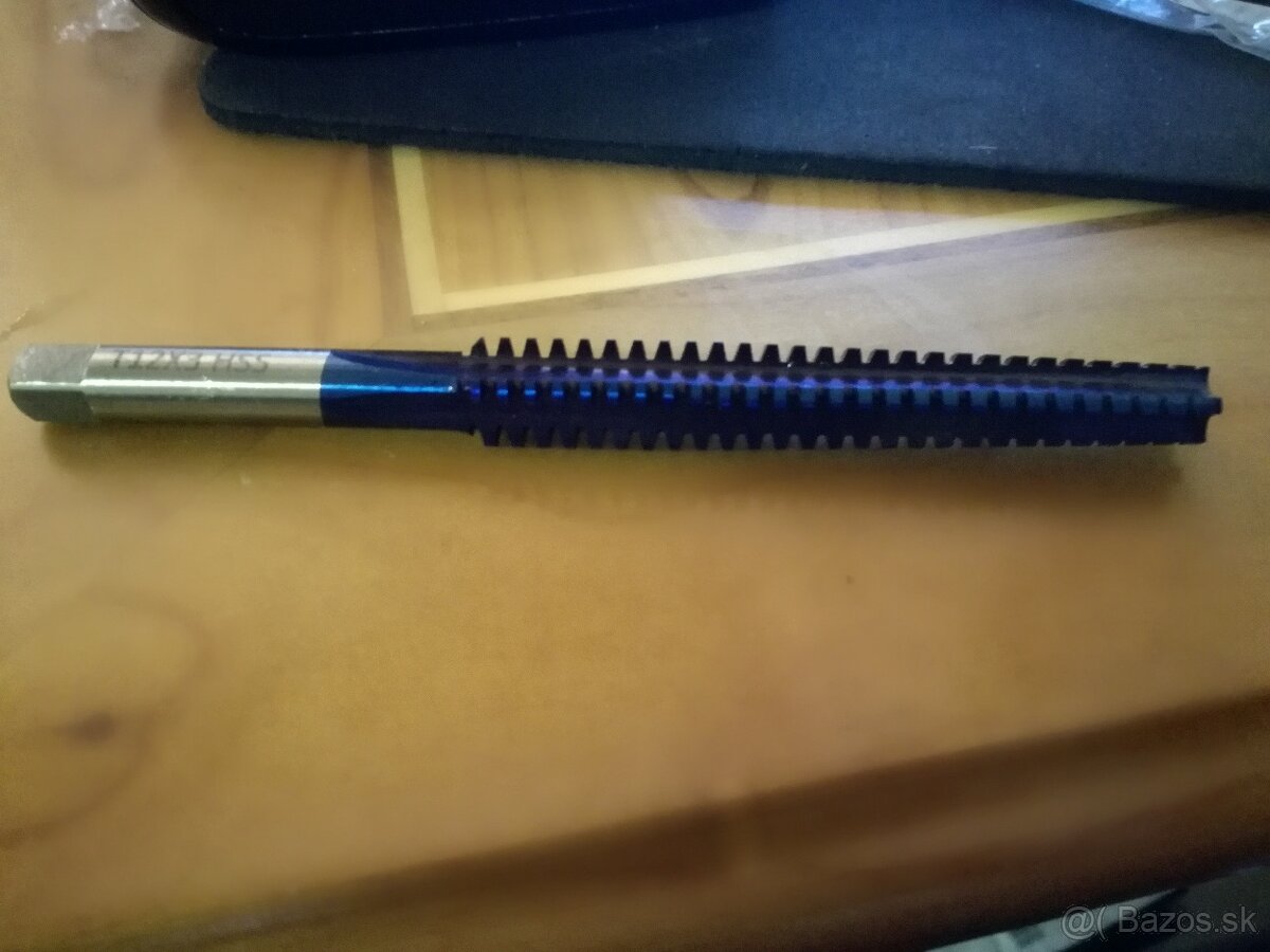 Predam trápez zavitnik Tr12x3 aj lavy - 5