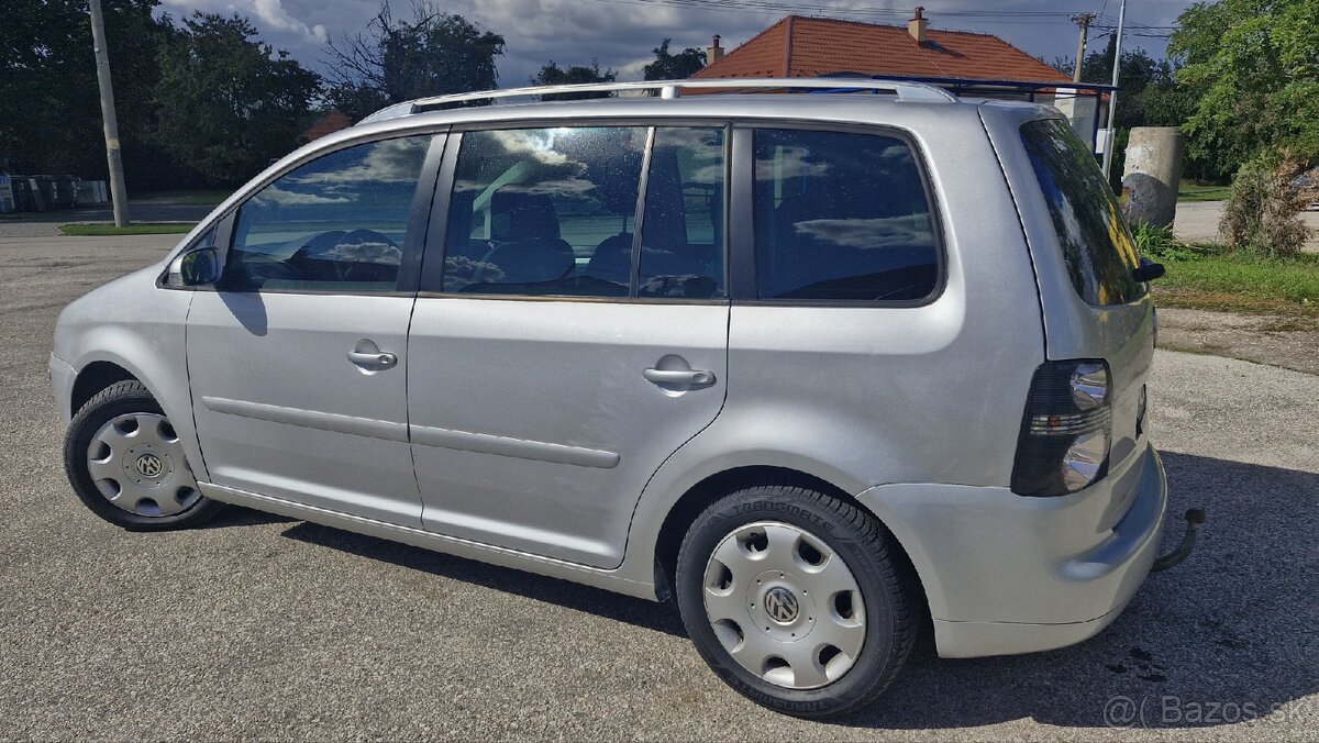 Volkswagen Touran - 5