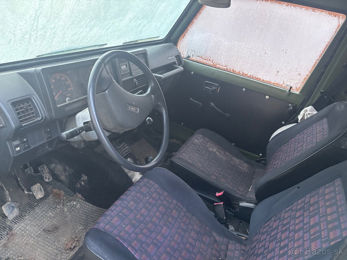 Predam Suzuki samurai 1.3 vstrekovač - 5