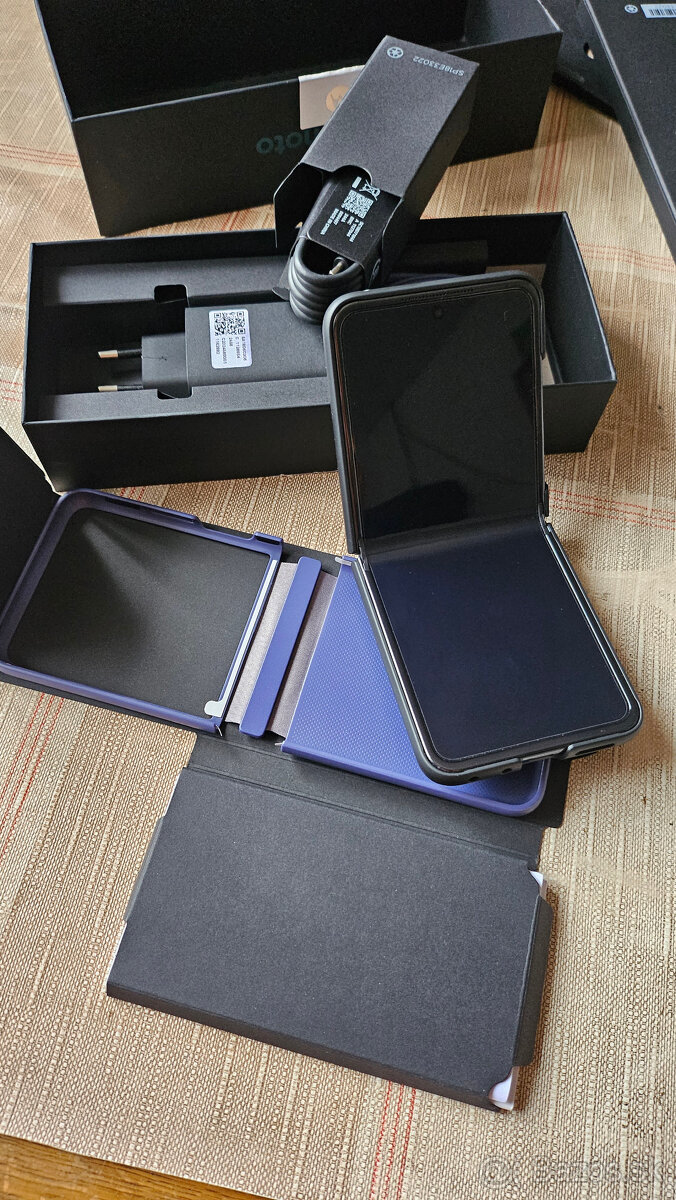 Motorola razr 50 ultra, 12GB/512GB - 5