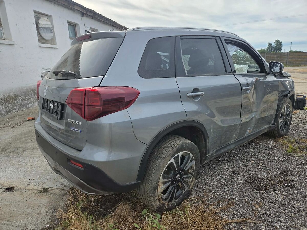 Suzuki Vitara 1.4 hybrid 4x4 - 5