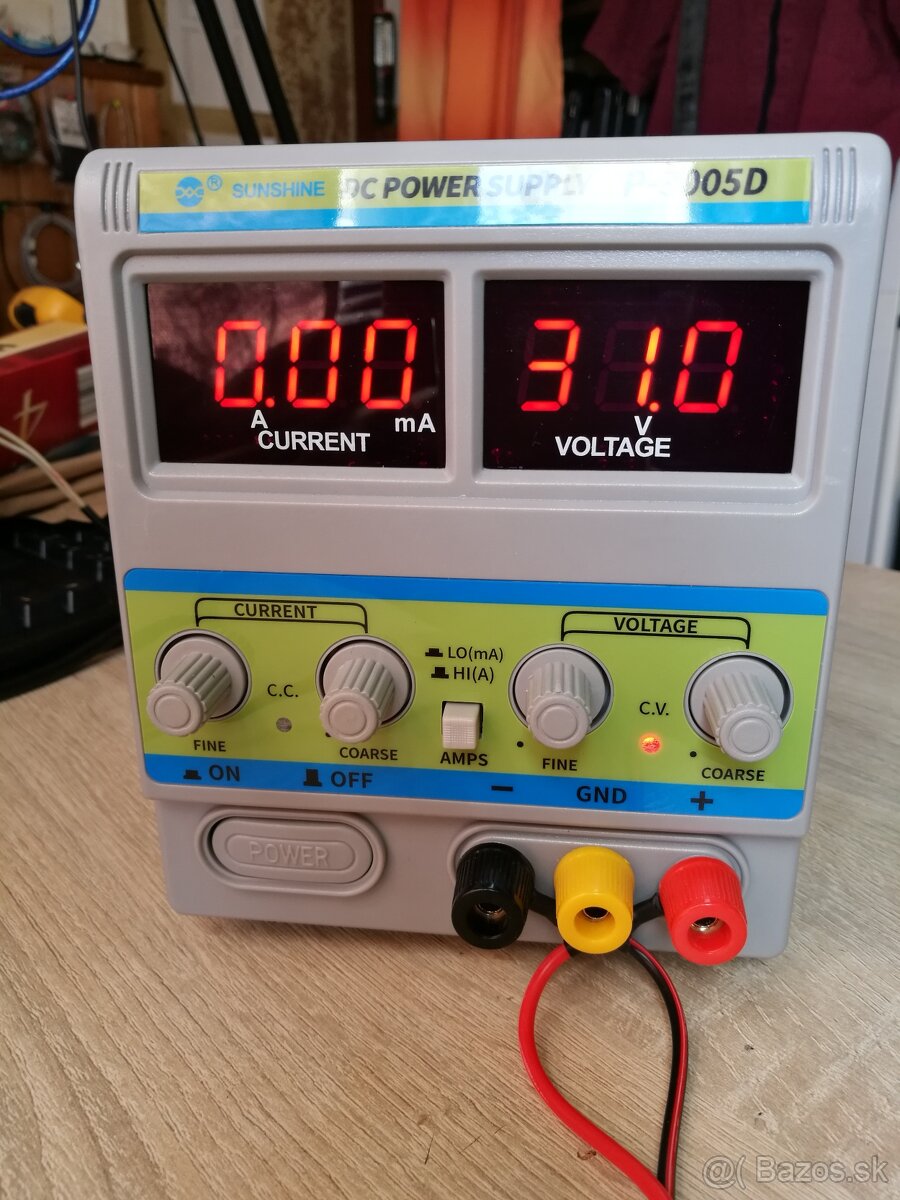 Lineárny laboratórny regulovateľný zdroj. 30 V 5A. - 5