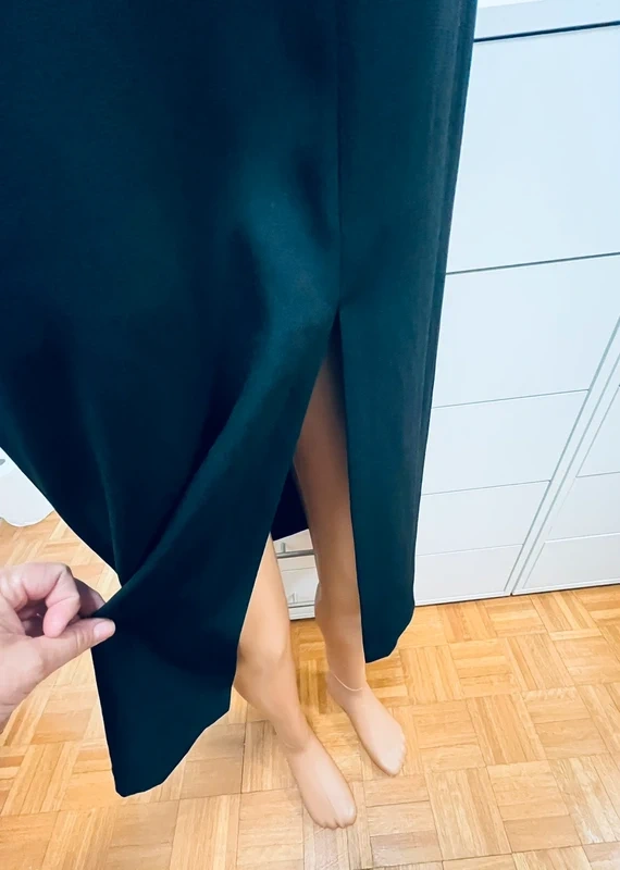 Elegantné Čierne Šaty Millennium s Oslnivými Zlatými Trbliet - 5