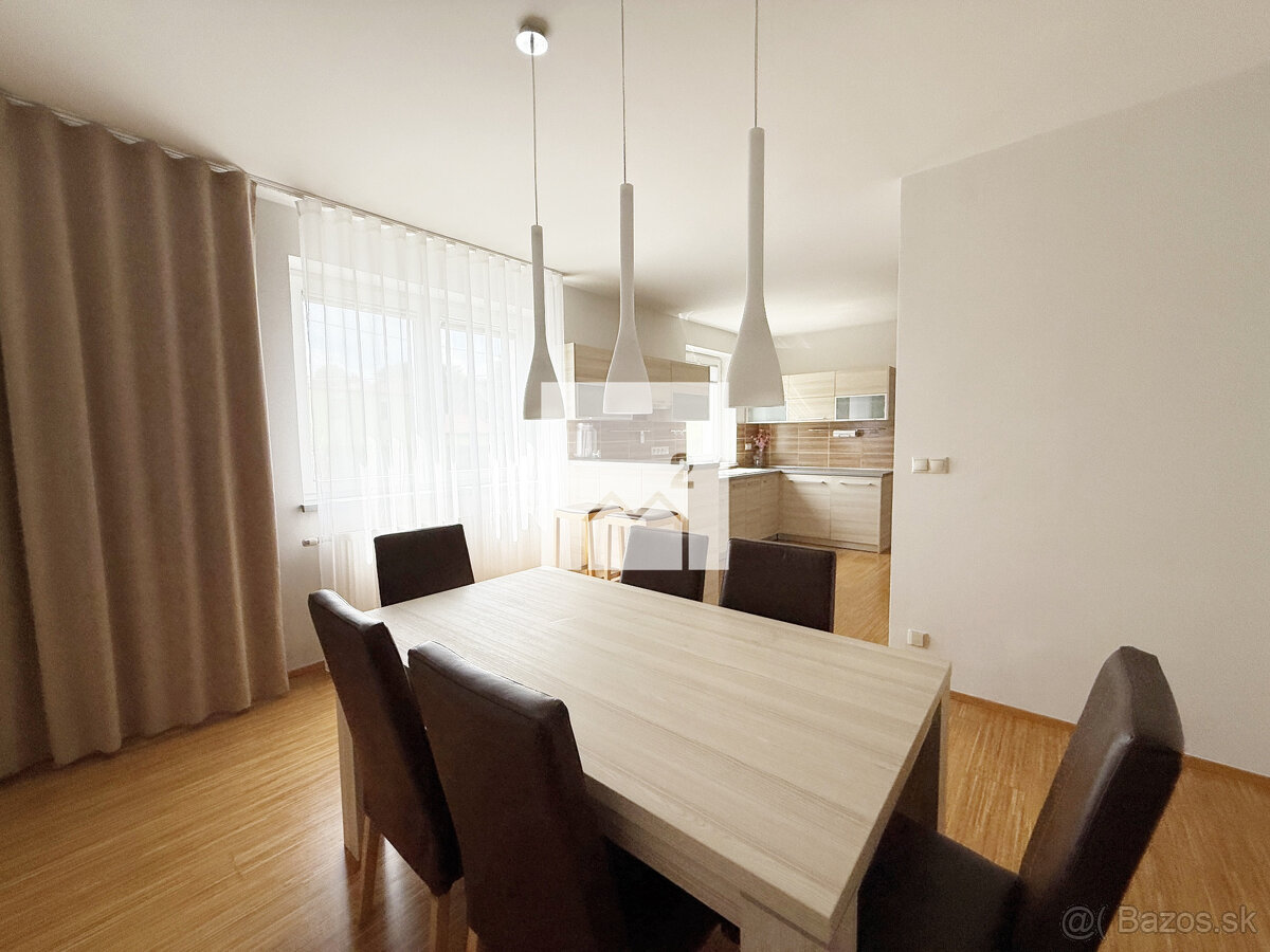 Predaj rodinnej vily s krásnou záhradou 1250 m2 | Stránske | - 5