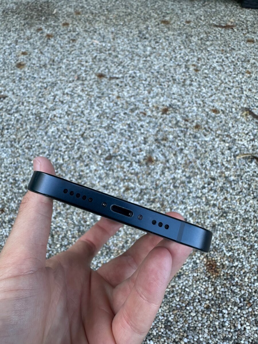 IPhone 13 - baterie 100% - 5