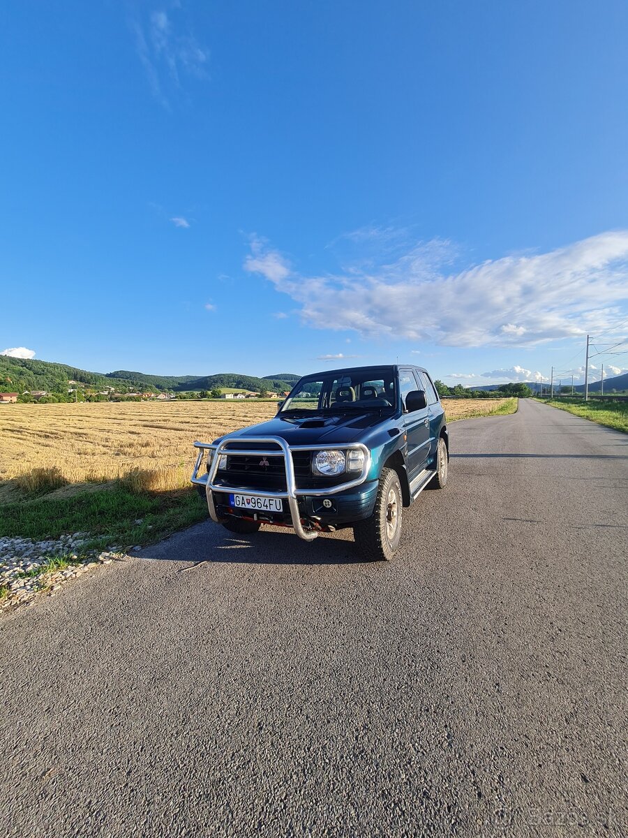 Mitsubishi Pajero 2