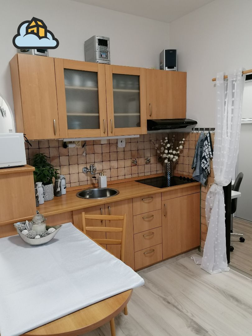 JEDINE U NÁS Prenájom 1izbového bytu s loggiou v BB - 5