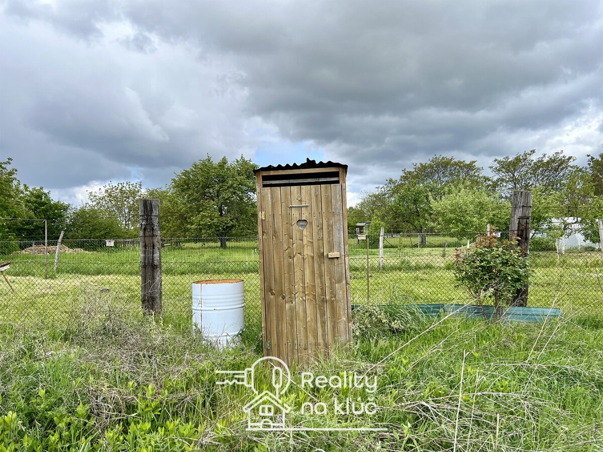 Na predaj záhrada 568m2 za Tescom v Nových Zámkoch - 5