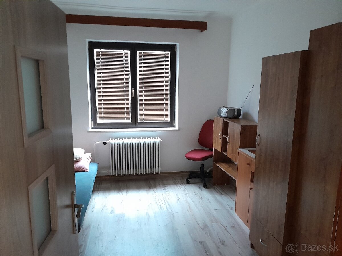 Na prenájom 3i byt - 5