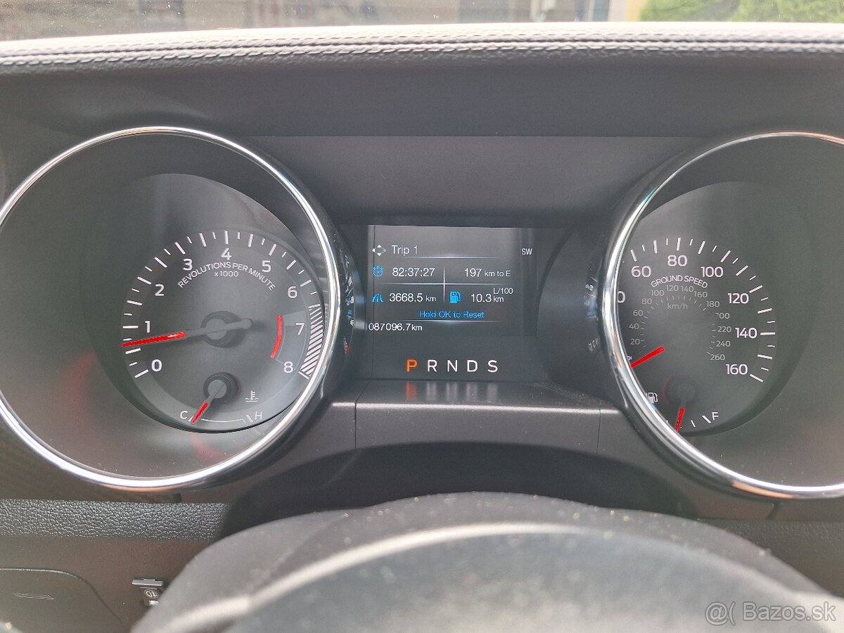 Ford Mustang 3,7 - 5