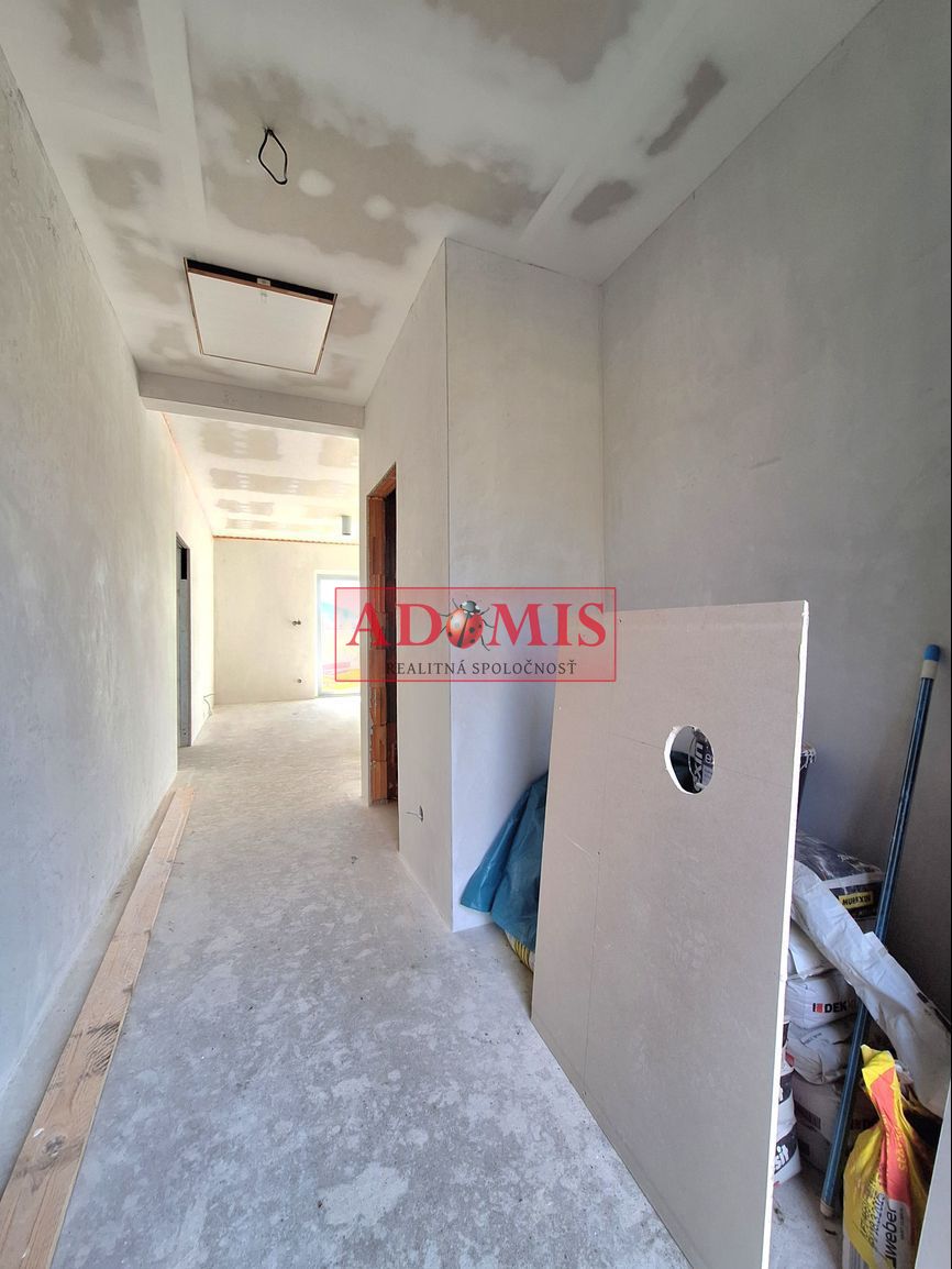 Na predaj bezbariérový bungalov Ruskov, 650m2, 3x kúpelňa,12 - 5