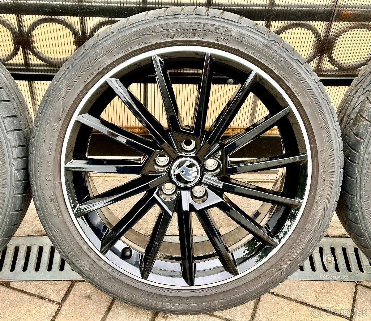 Škoda Monte Carlo 5x100 r17 215/40 r17 - 5